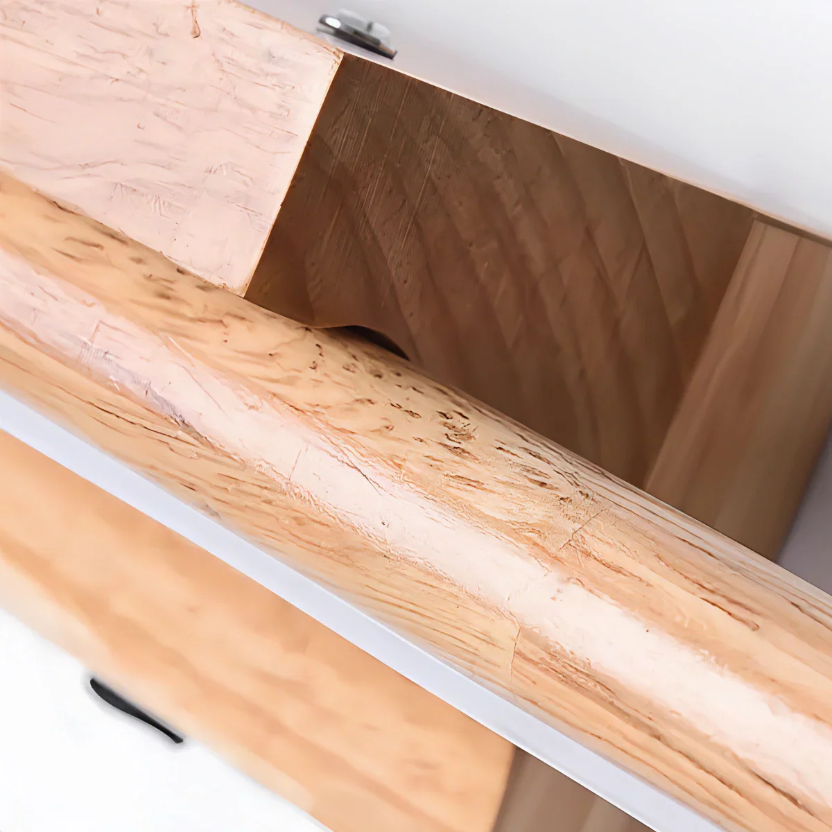 Minimalist Wood & Acrylic Wall Lamp - Linear Design for Bedroom - Flindria