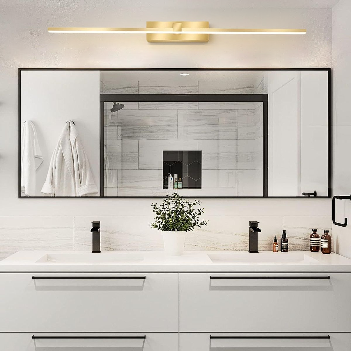 Modern Linear Wall Lamp - Gold Metal & Acrylic for Living Room - Flindria