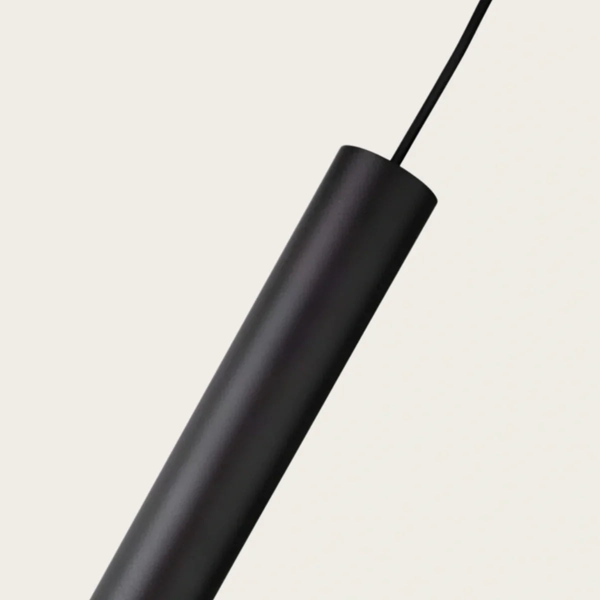 Modern LED Pendant Light - Black Metal for Living Room - Flindria
