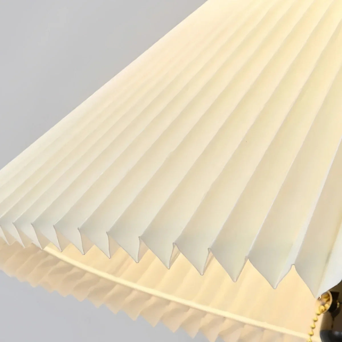Minimalist Metal & Fabric Floor Lamp -- Black&White for Living Room/Bedroom - Flindria