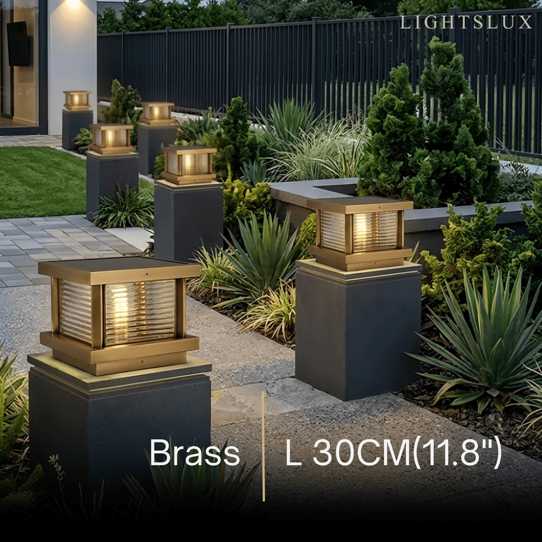 Luz de pilar cuadrada moderna - metal/vidrio negro/latón/bronce para jardín - Flindria