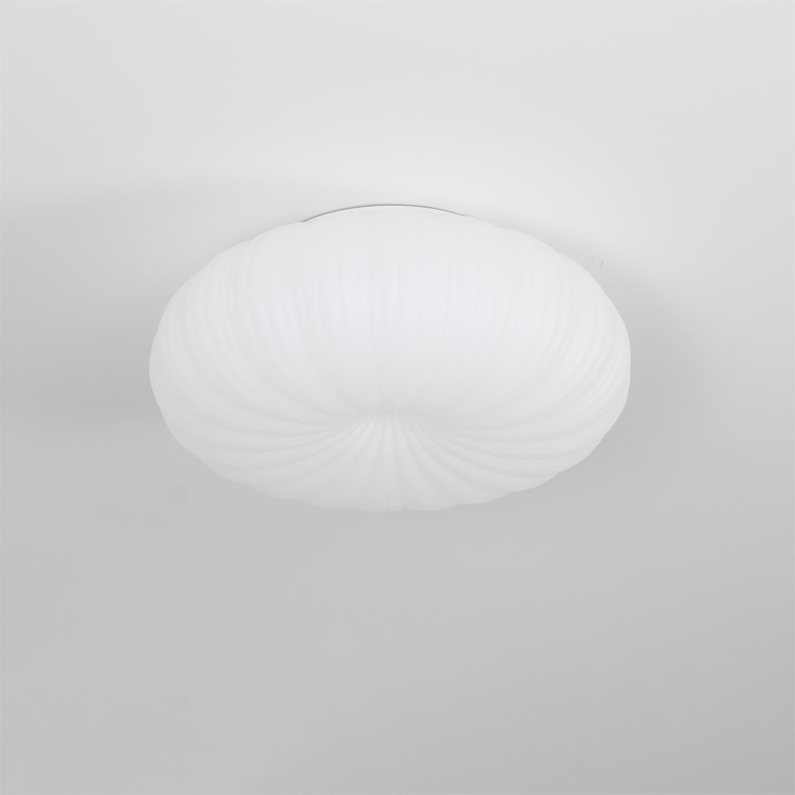 Luz de teto LED moderna — regulável, com controlo remoto e definições de luminosidade com vários modos