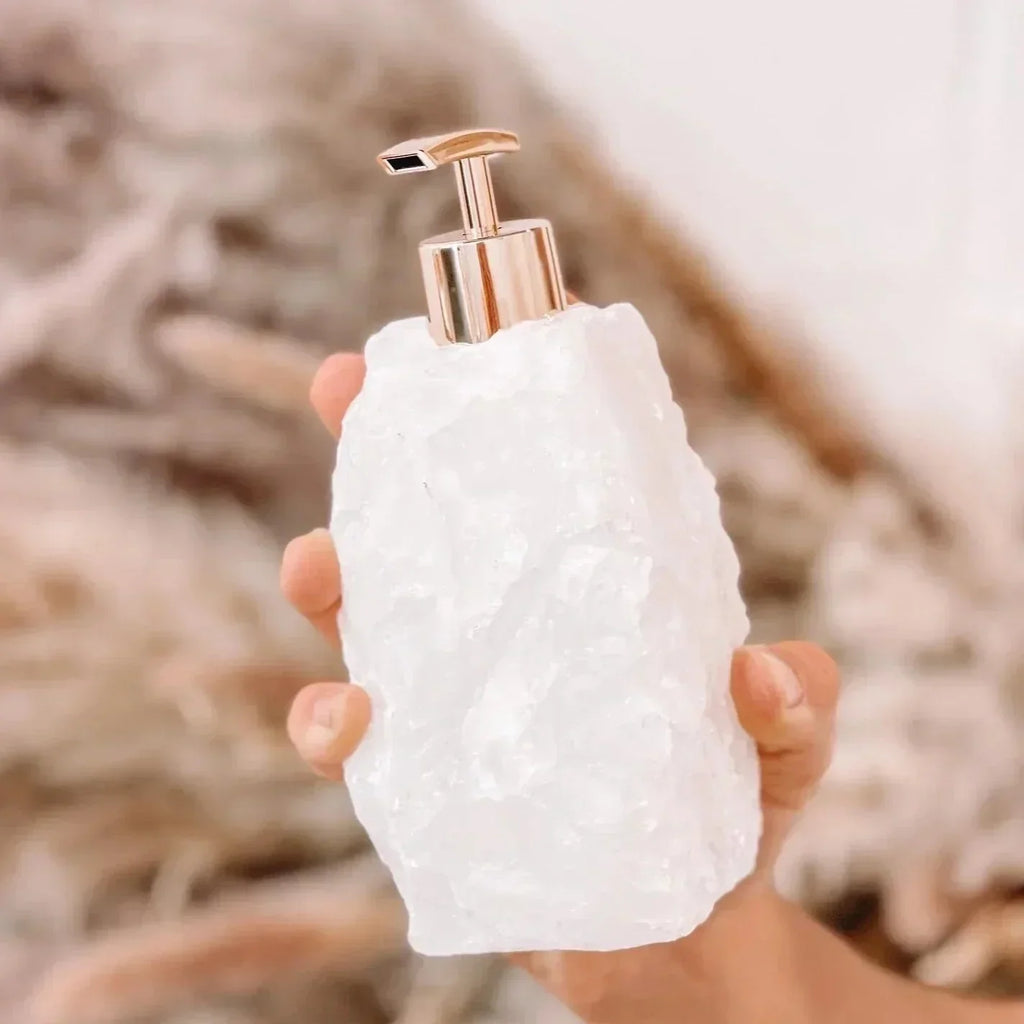Dozator de săpun lichid din cristal — pompă elegantă pentru blatul din baie
