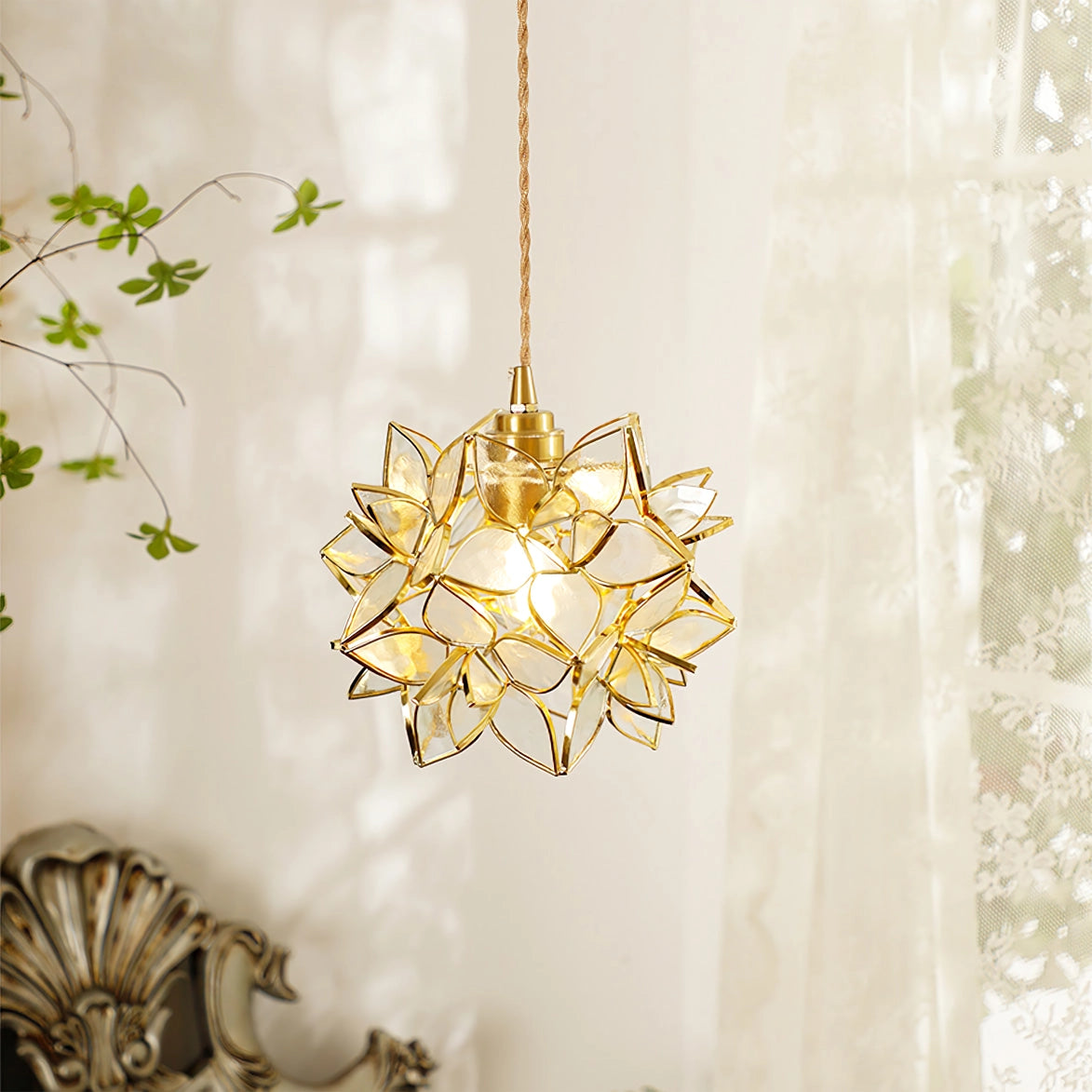 AuroraCapiz Natural Capiz Hanging Pendant Lamp — Handcrafted Finish