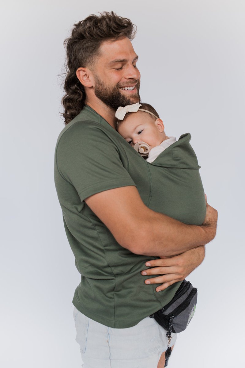 Babytrage-T-Shirt — stilvolles freihändiges Tragen des Babys