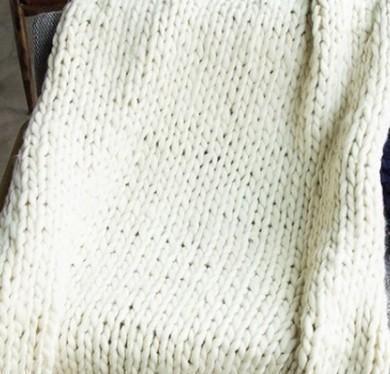 Hygge-Decke aus grobem Strick - Weich, warm & hypoallergen