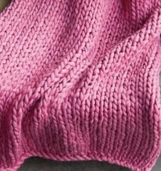 Hygge-Decke aus grobem Strick - Weich, warm & hypoallergen