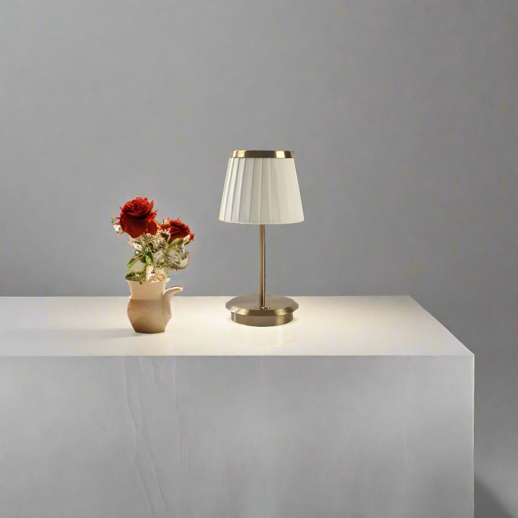 AuroraNook zeitlose Lampe mit Eisenrahmen und Stoffschirm-Edition