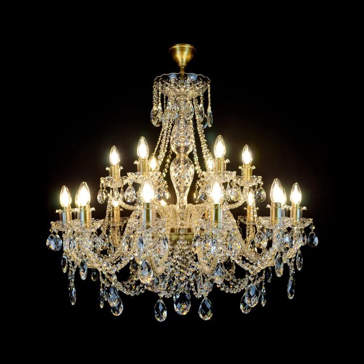 Imperialer Kristall-Kronleuchter — 16 Glastrompeten, handgeschliffene Schalen