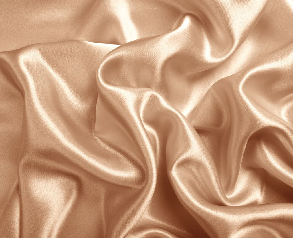 Bonnet en satin de soie — contrôle des frisottis et protection des cheveux