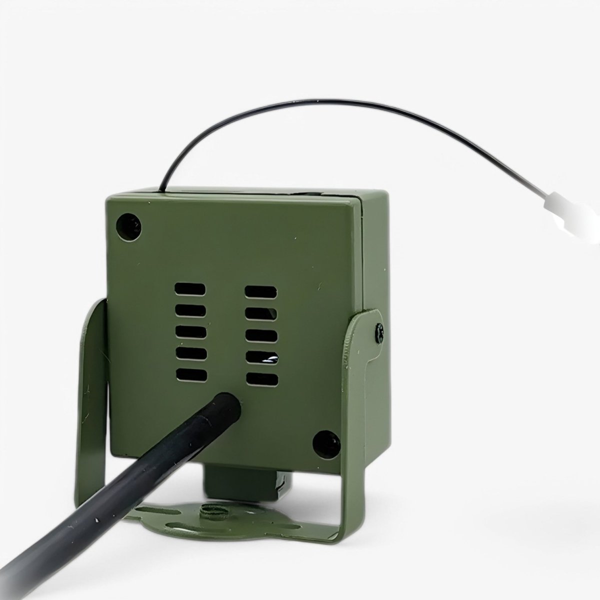 1080p HD weatherproof wildlife camera with night vision, motion detection, and remote access | Filindra