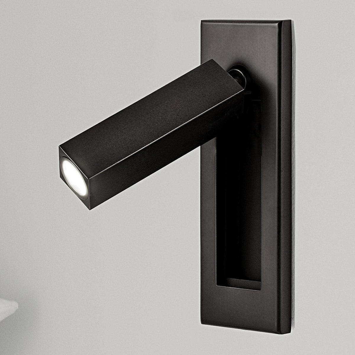 NexaWall Recessed Bedside Light — Integrated Flush-Mount Wall Lamp