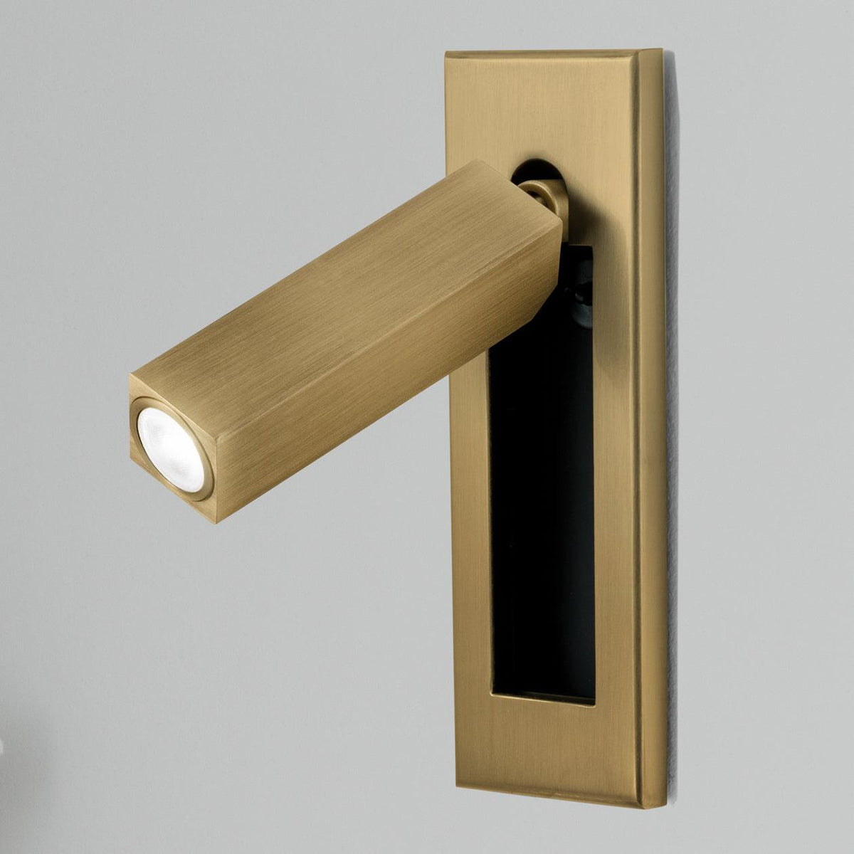 NexaWall Recessed Bedside Light — Integrated Flush-Mount Wall Lamp