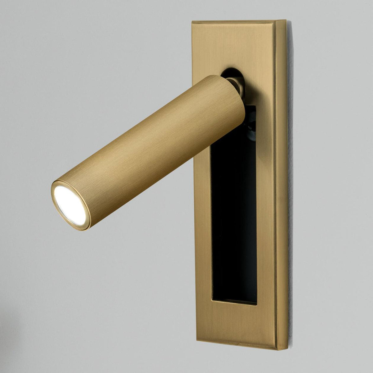 NexaWall Recessed Bedside Light — Integrated Flush-Mount Wall Lamp