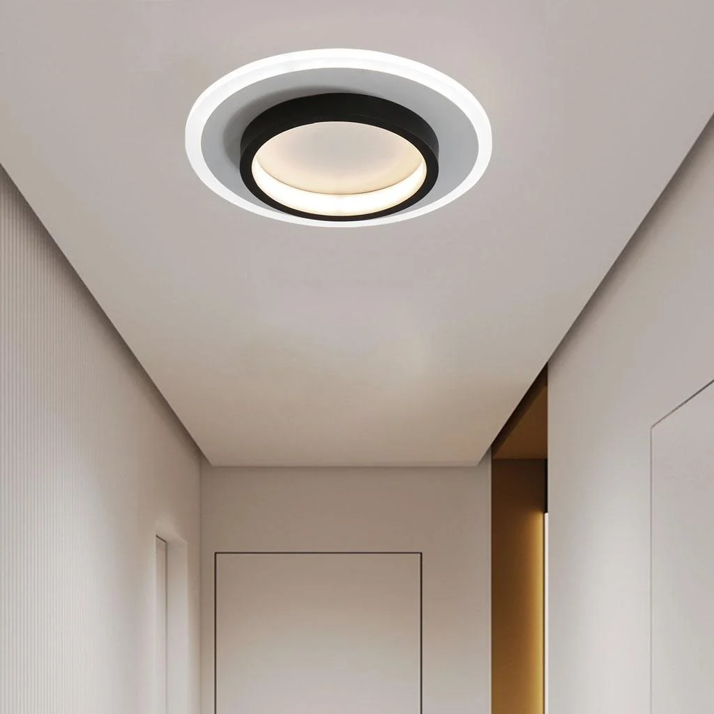 ラウンドLEDシーリングライト — 発光ハローリングアクセント、メタル＆アクリルハウジング、薄型フラッシュマウント
