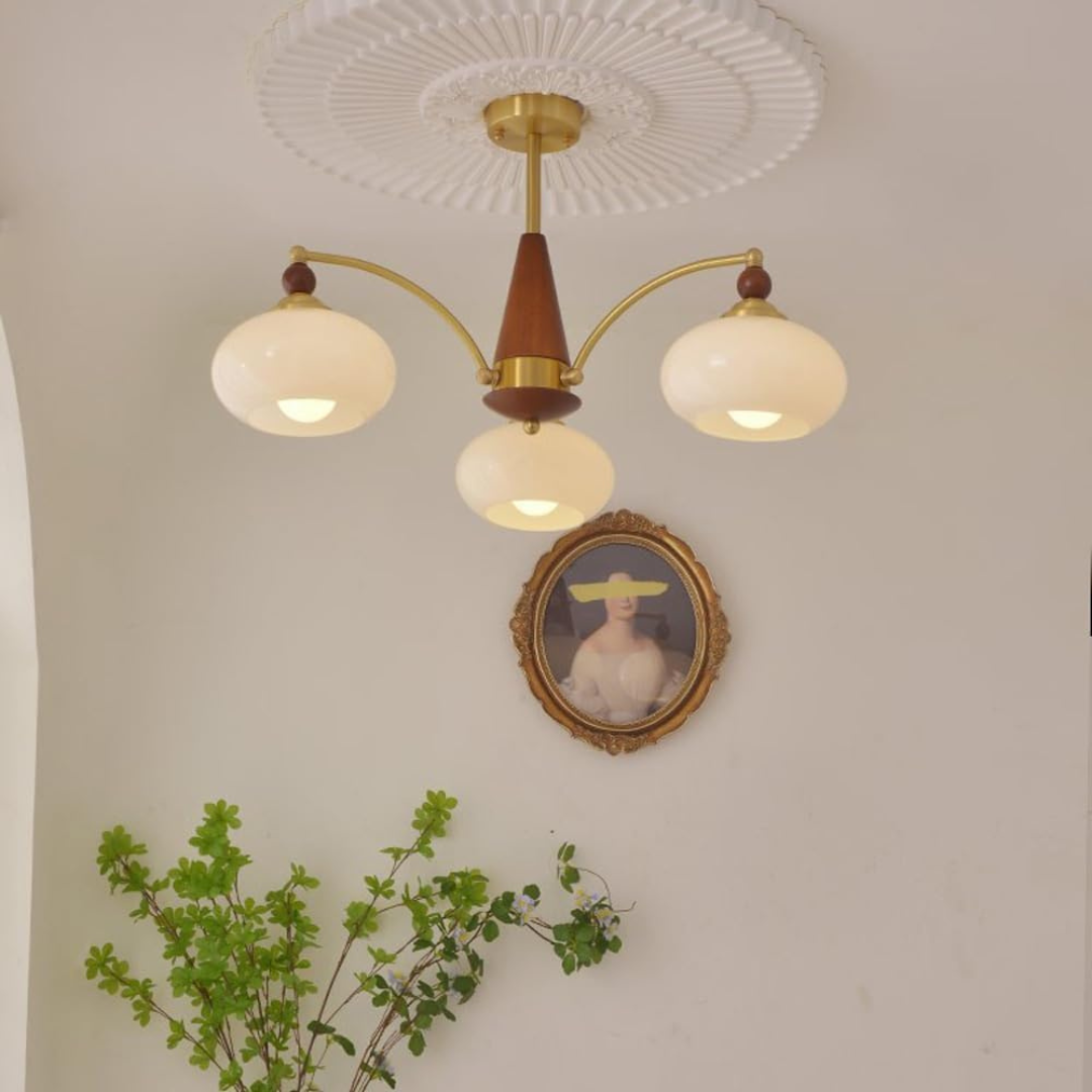 Aurelis Kronleuchter mit modernem Design für Wohn- und Esszimmer