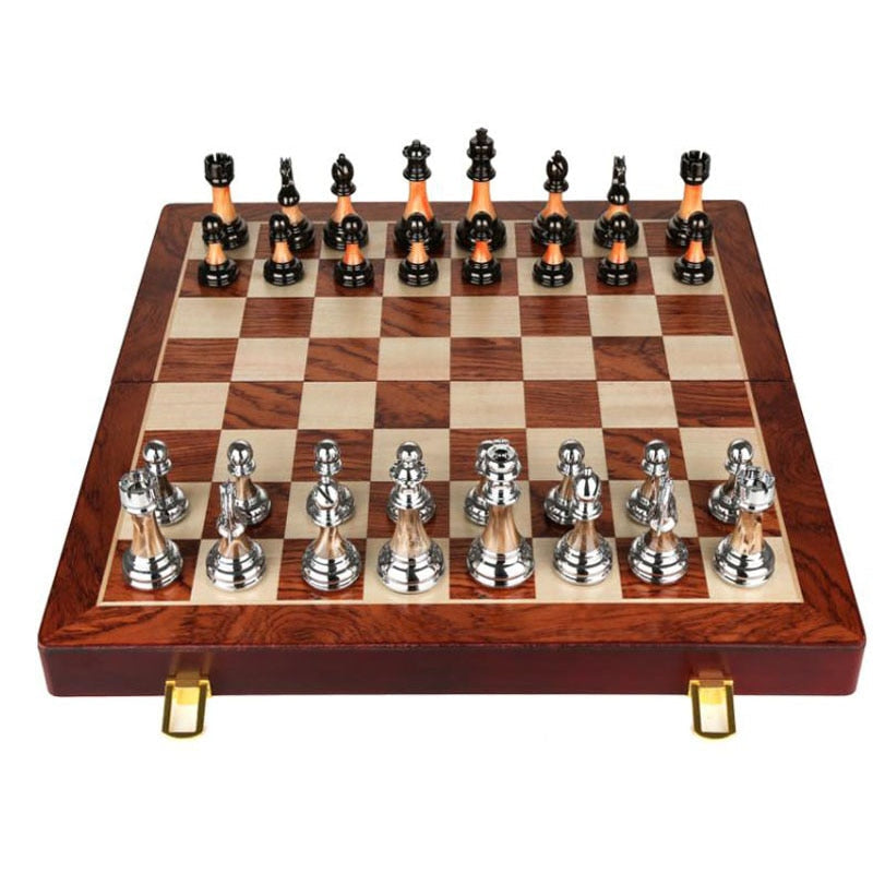 Luxus-Schachset aus Metall — 45CM-Holzbrett, elegantes Design