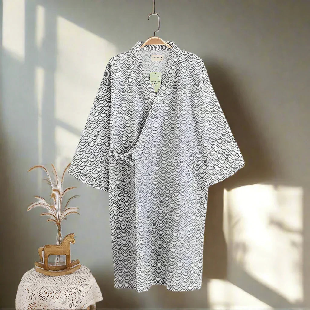 Kai kimono for menn i 100 % bomull – japansk yukata med V-hals og hette