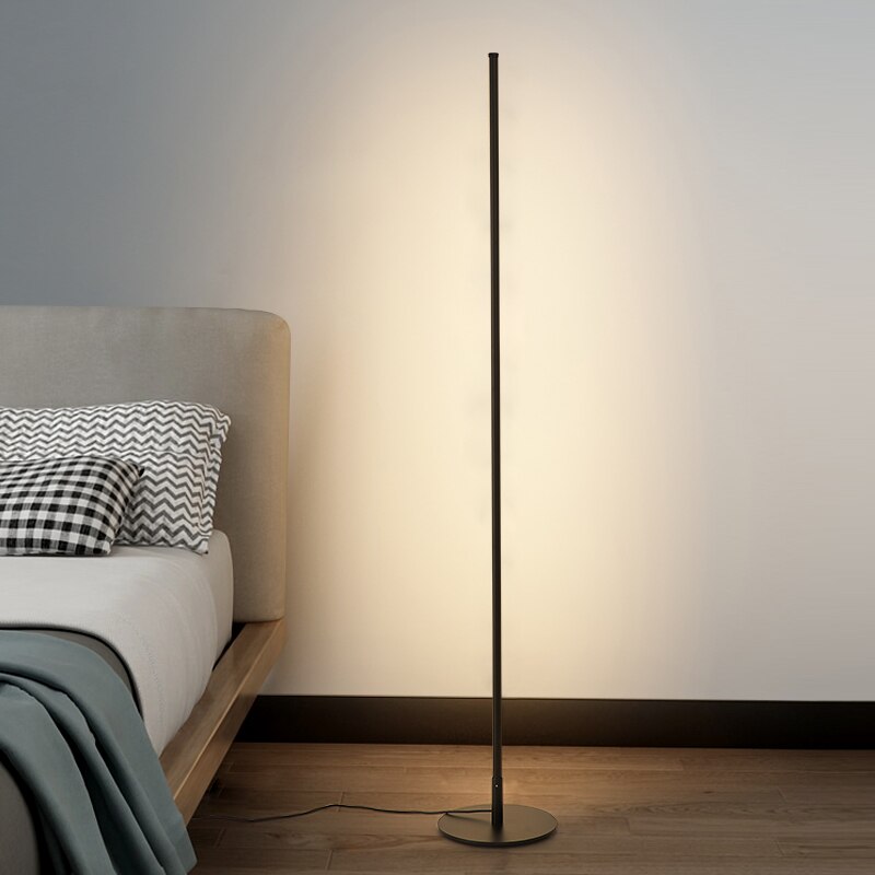 Lámpara de pie The Dahl — luz LED moderna, base redonda estable