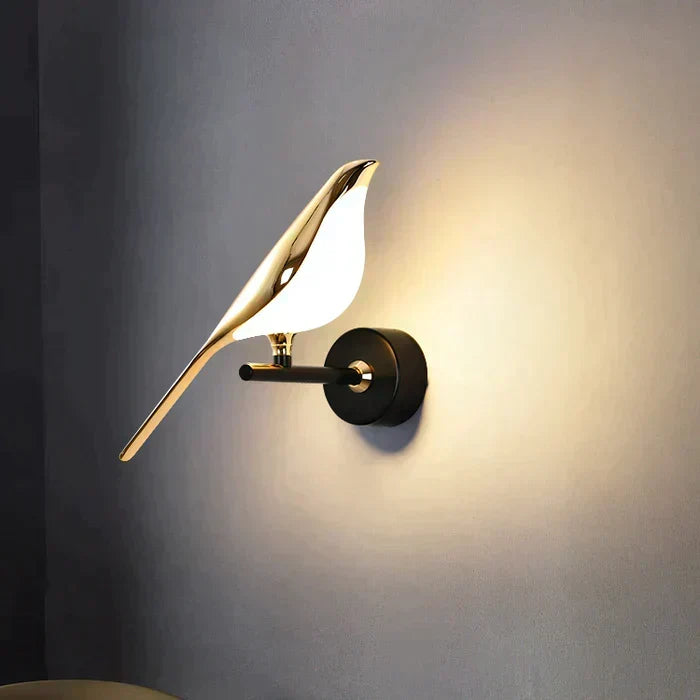 Σκανδιναβικό φωτιστικό τοίχου LED LumiBird με πουλί — Σκανδιναβικός σχεδιασμός