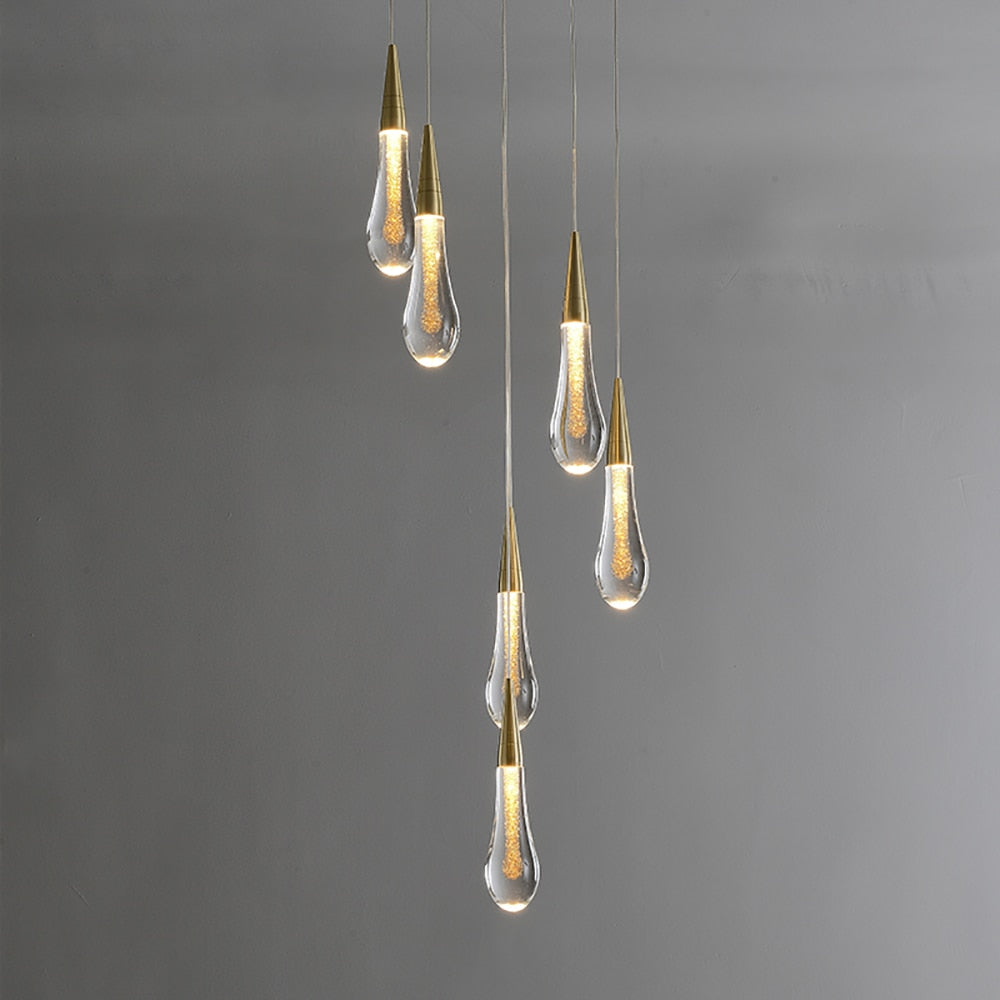 Candeeiro suspenso Vanndråpe — Design escultural com queda de luz LED
