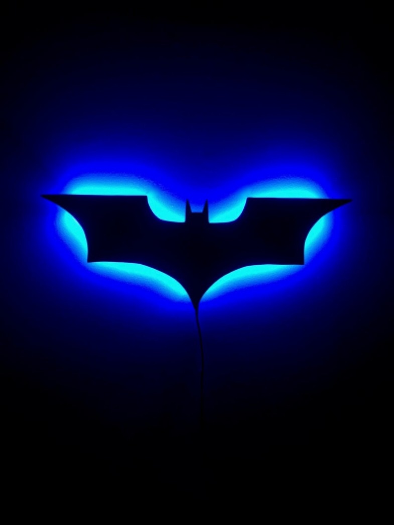 Επιτοίχιο φωτιστικό LED Batman — Ασύρματο τηλεχειριστήριο, αλλαγή χρωμάτων