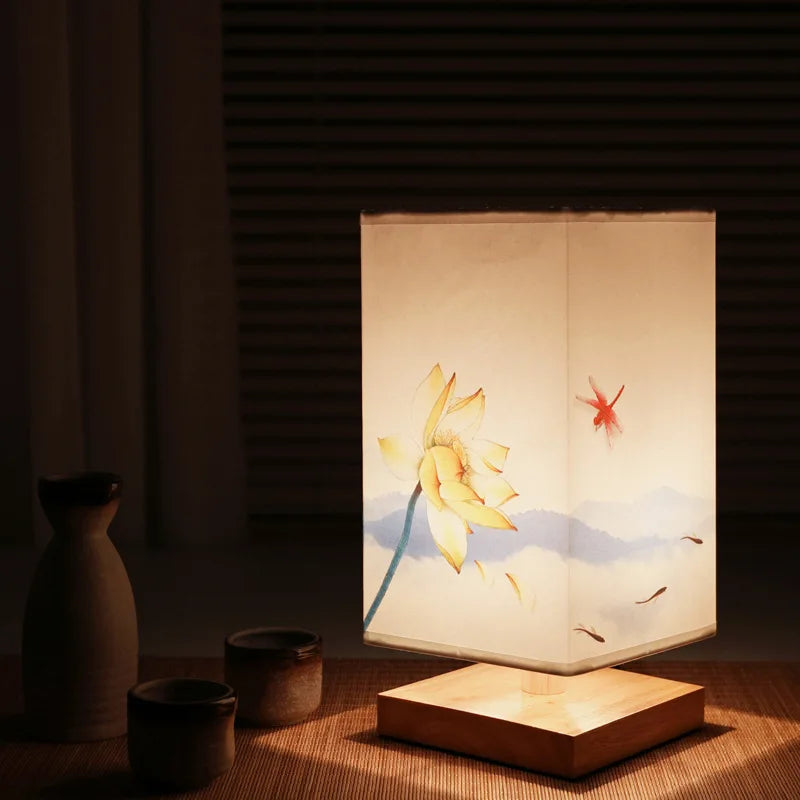 Oriental Blossom Glow-lampa — 27 × 12 cm bordslampa med körsbärsblommor