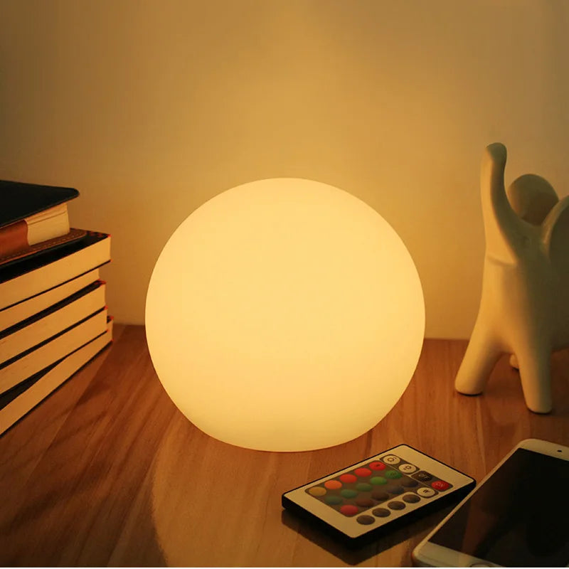 Lampada da tavolo sferica moderna - Illuminazione d'atmosfera elegante