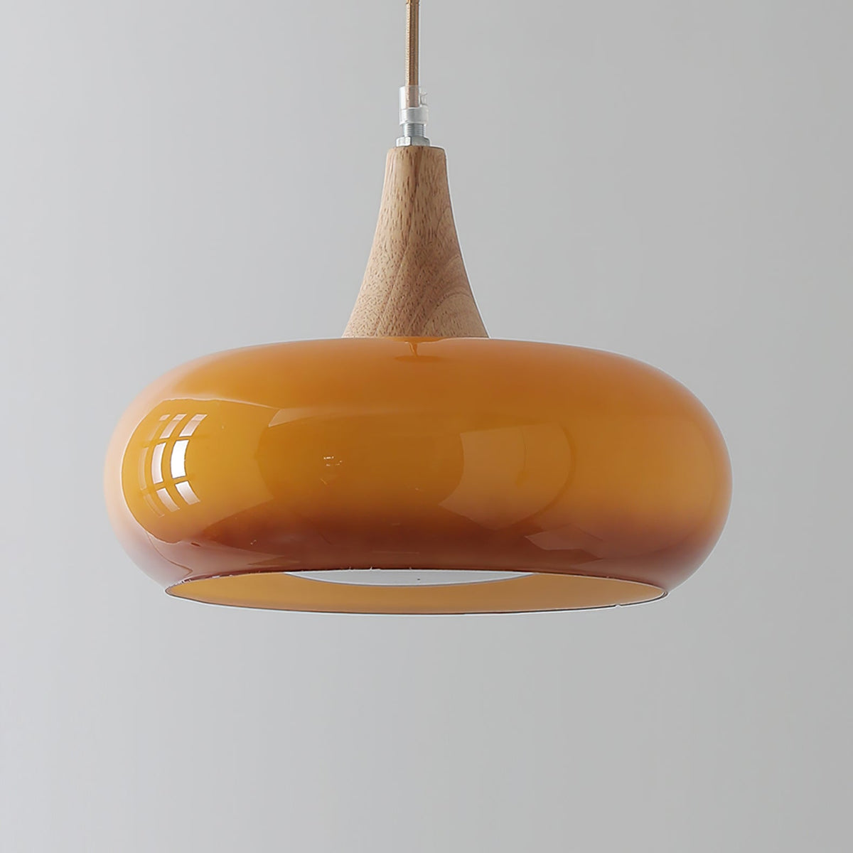 Suspension Eloria — abat-jour en verre ambré, partie supérieure en bois
