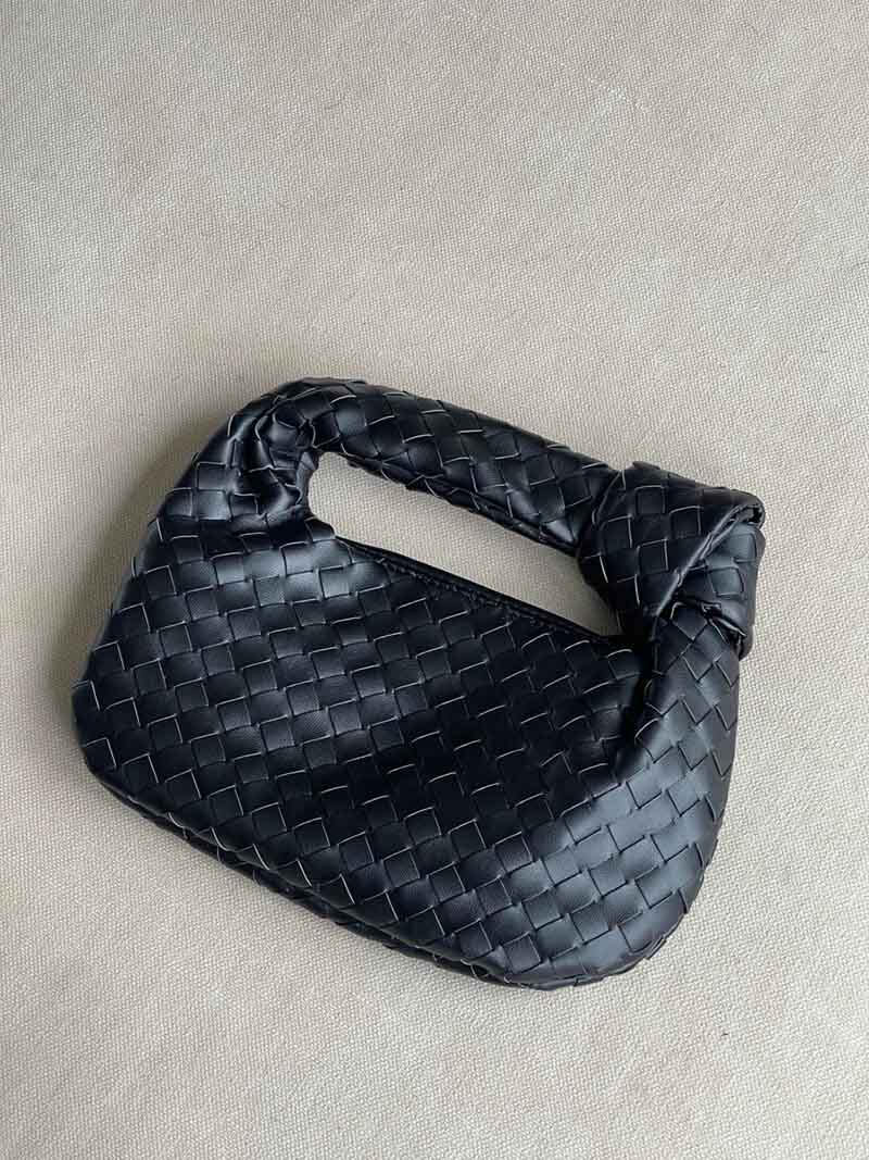 Sac à main en cuir végétalien tressé — Modèle léger à porter à l'épaule