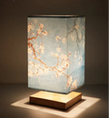 Oriental Blossom Glow-lampa — 27 × 12 cm bordslampa med körsbärsblommor