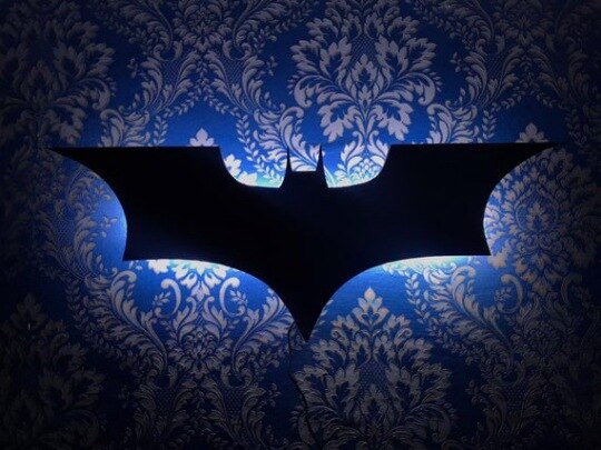 Επιτοίχιο φωτιστικό LED Batman — Ασύρματο τηλεχειριστήριο, αλλαγή χρωμάτων