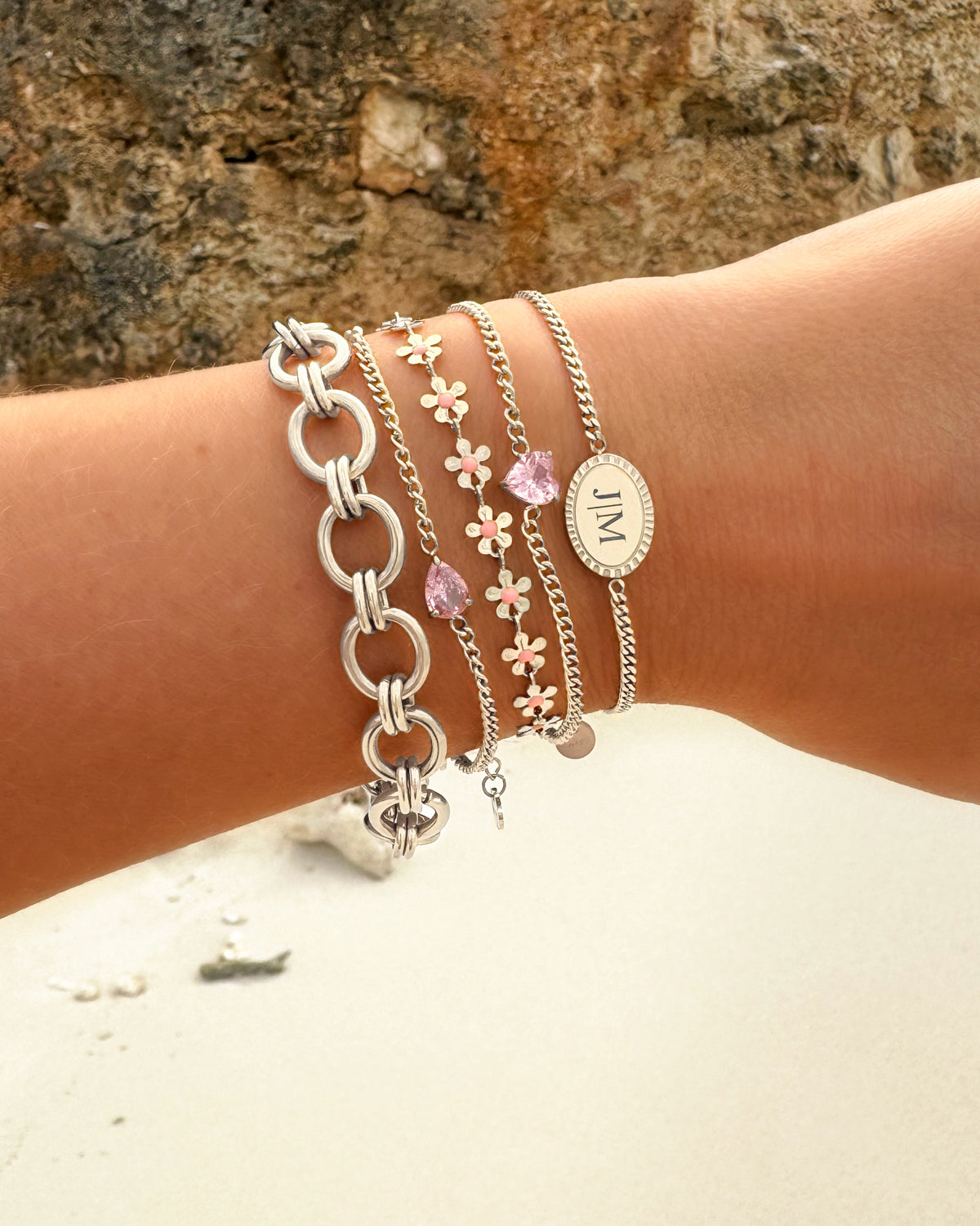Herzförmiges Geburtssteinarmband — Bedeutungsvolles Schmuckgeschenk