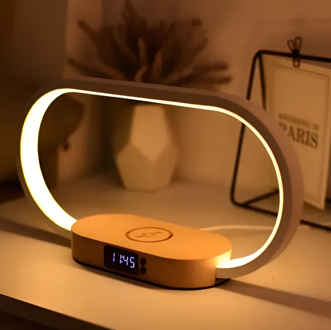 SolaraNook Nachttischlampe mit USB-C-Ladung und Uhr