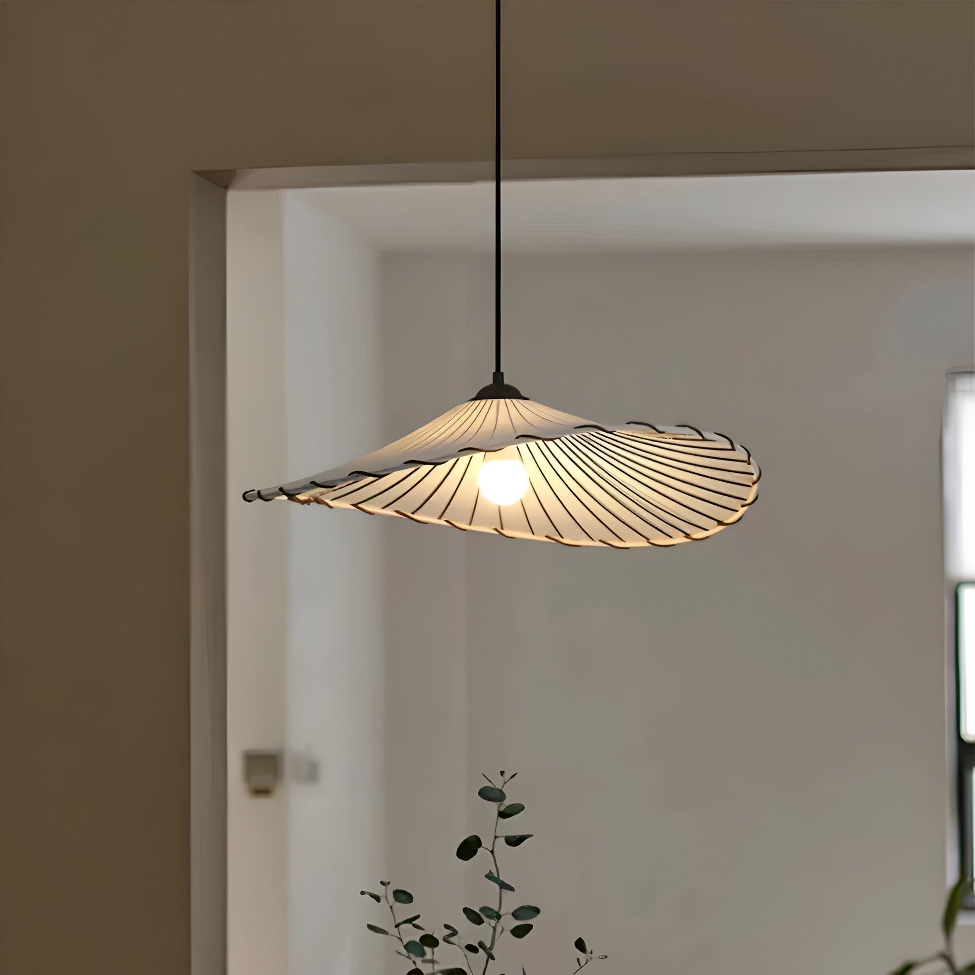 Liora Verstellbare Pendelleuchte für Esszimmer und Wohnbereiche