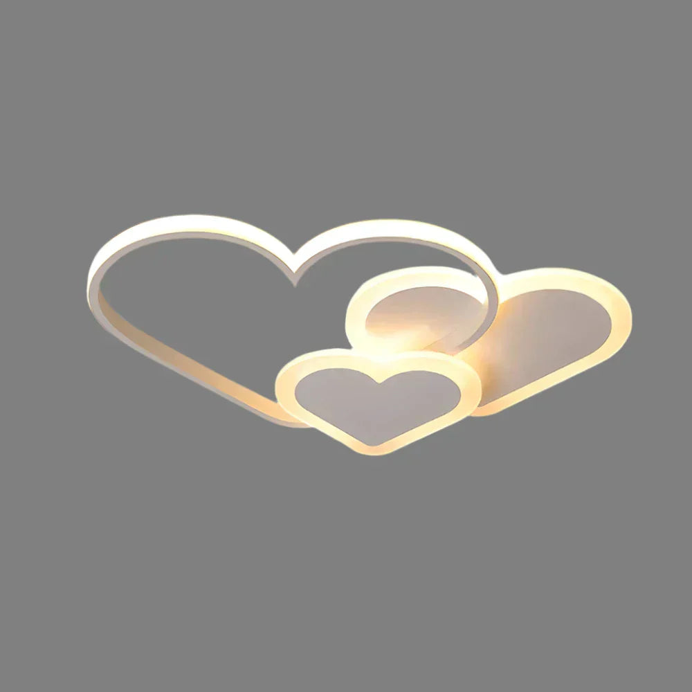 مصباح سقفي مضيء ناعم على شكل قلب من PetalGlow