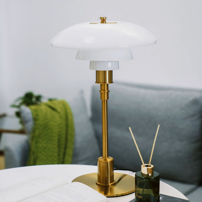 NovaGlow LED-bordslampa — Skandinavisk minimalistisk silhuett, Ø 11" × H 47 cm