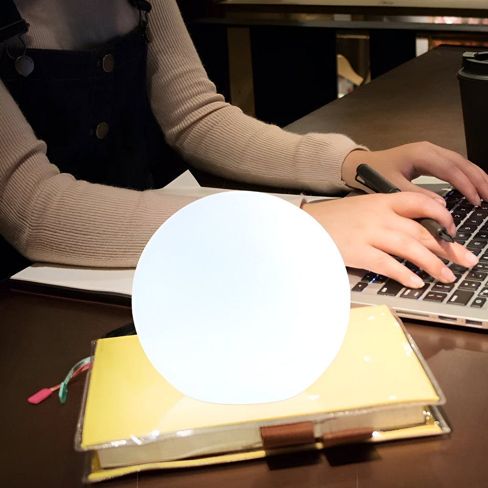 NovaGlow LED-skrivebordslampe med farveskiftende lysstyring  