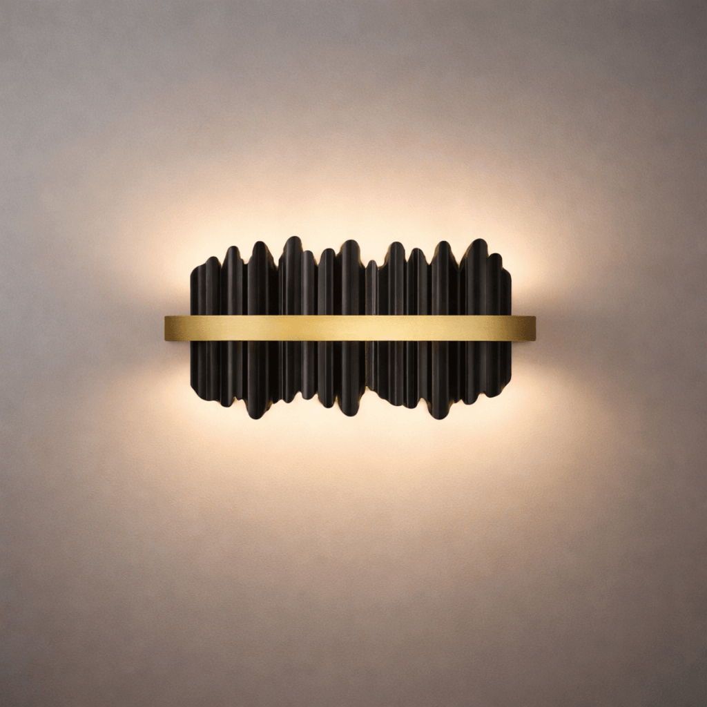 Aplique de pared lineal moderno en forma de carámbano – Hierro y acero negro/dorado pulido para sala de estar - Flindria