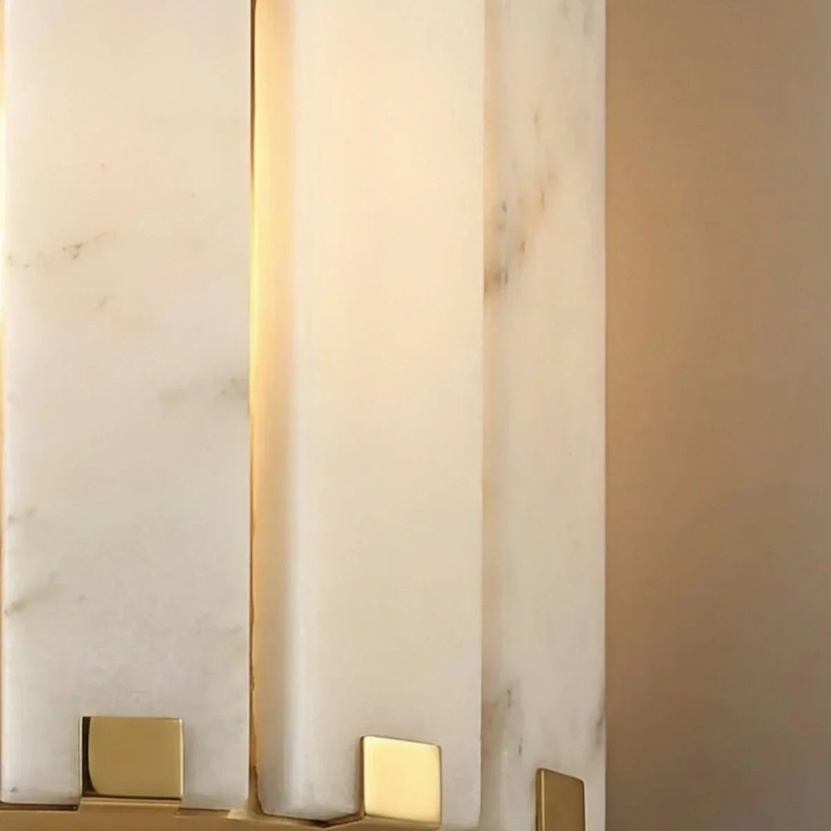 Applique murale verticale moderne en albâtre – Cadre en acier inoxydable pour couloir - Flindria