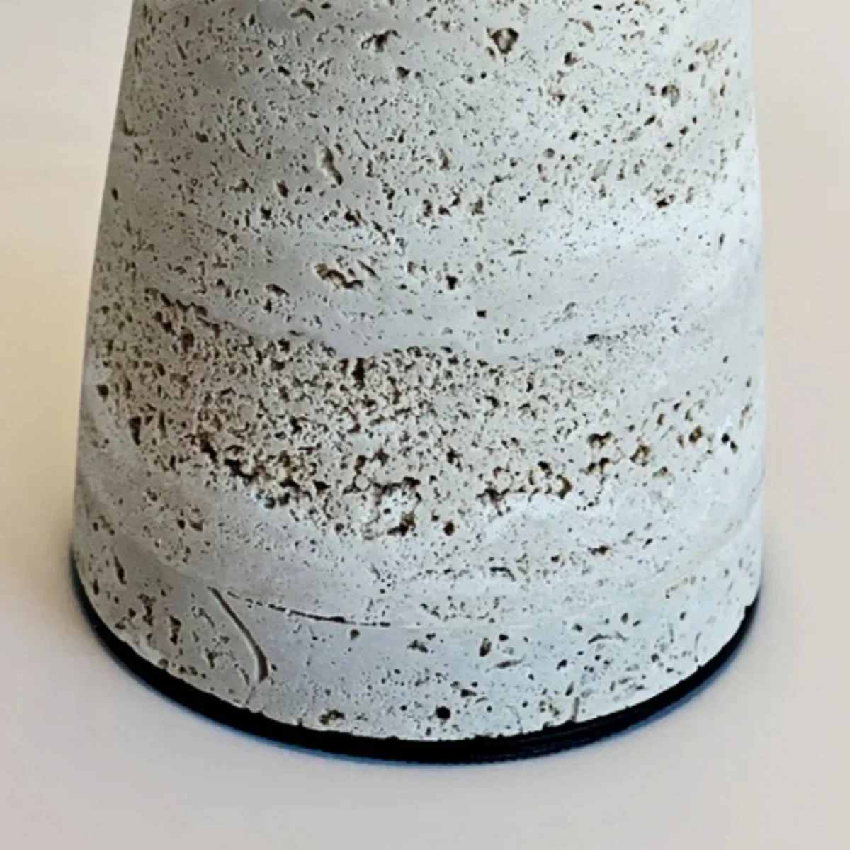 Genopladelig travertin bordlampe – aluminium med touch-dæmpning, bærbar til kontor/sengebord - Flindria