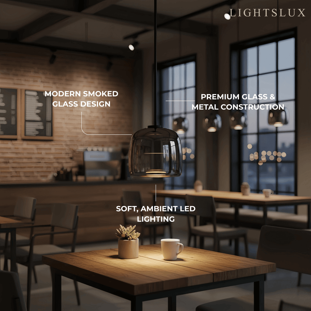 Moderne håndblæst pendellampe — røget glas og metalaccent til køkkenø - Flindria