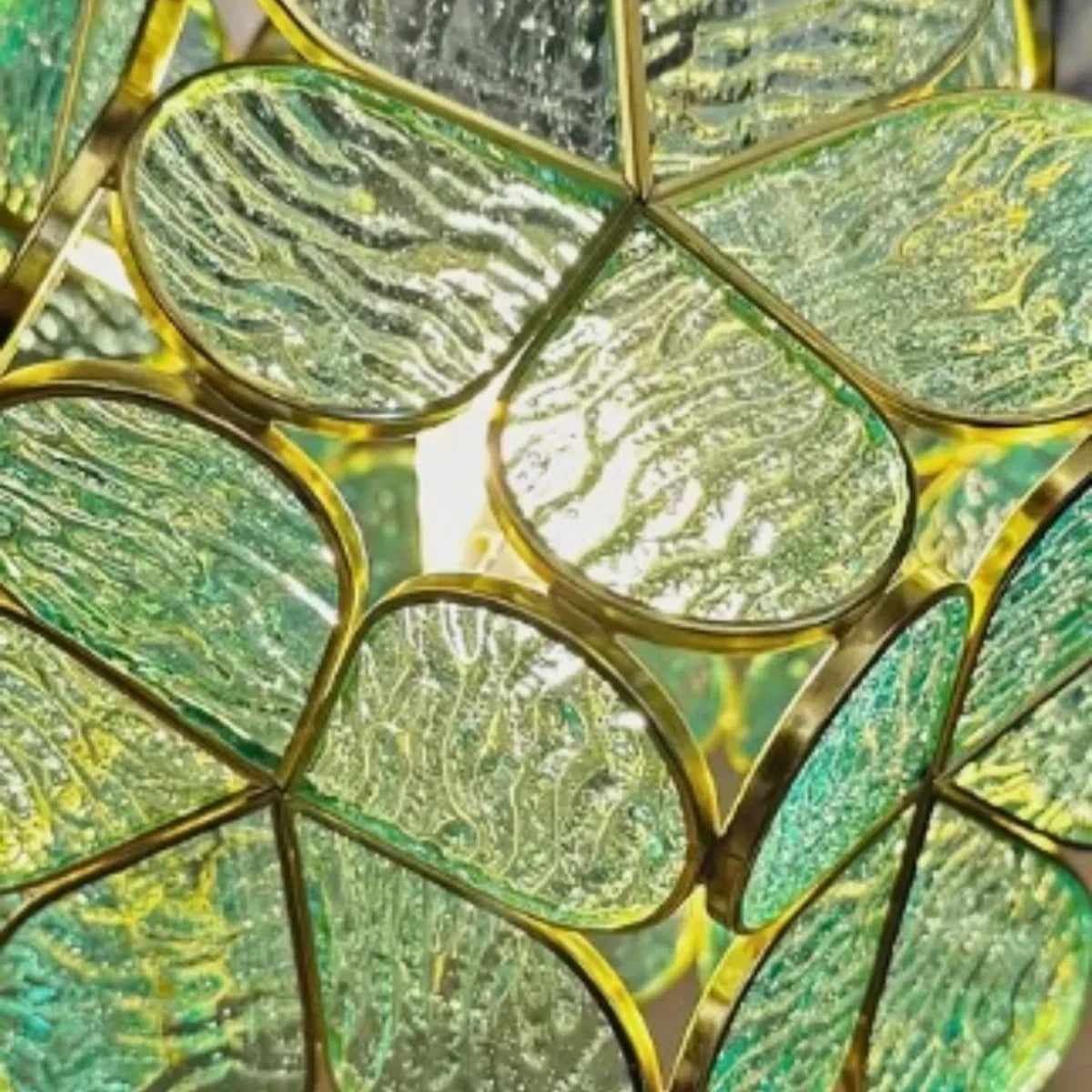 Artisan Leaf-Inspired Desk Lamp — Seafoam Green Glass Leaves & Antique Brass for Home Office - Flindria