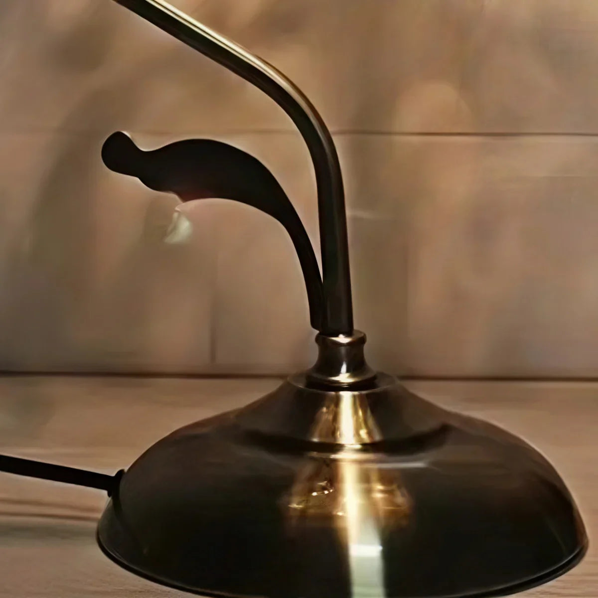 Artisan Leaf-Inspired Desk Lamp — Seafoam Green Glass Leaves & Antique Brass for Home Office - Flindria