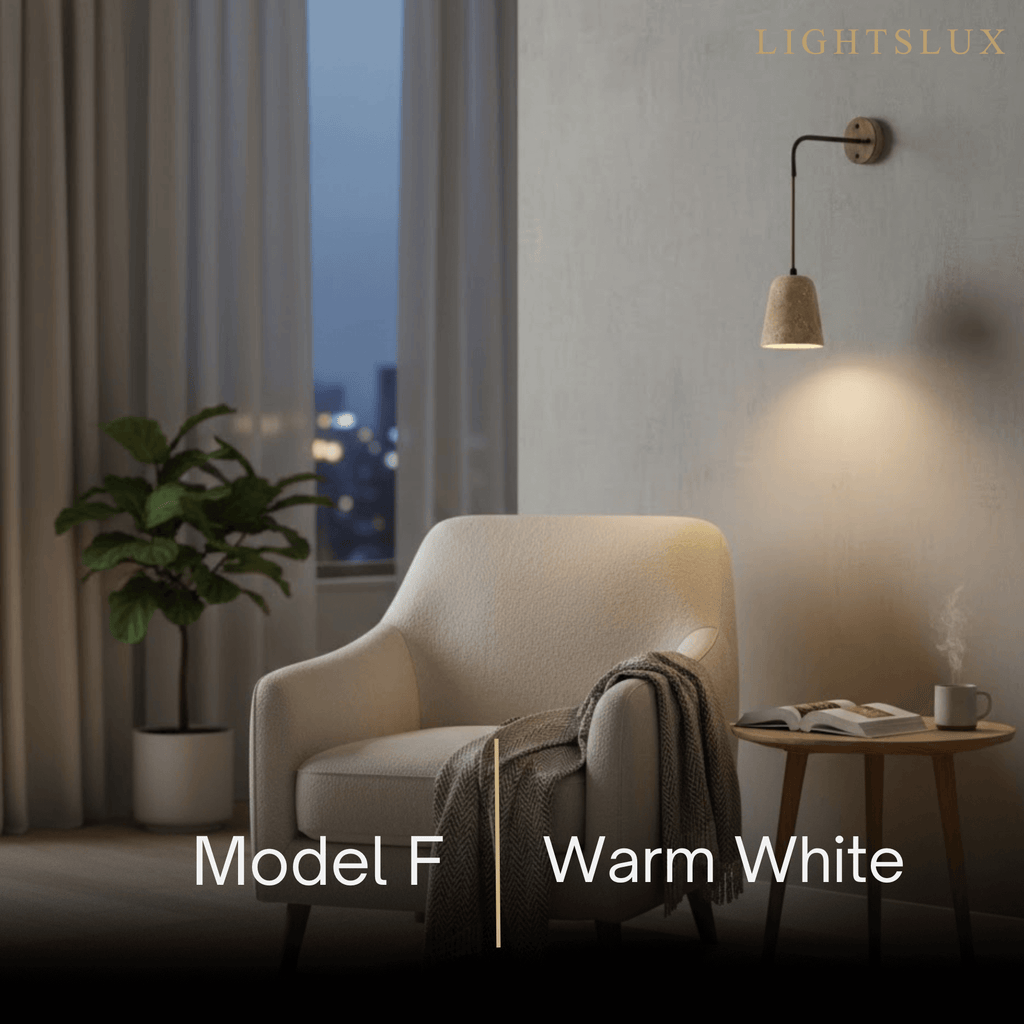 Lámpara de pared orgánica — Pantalla de travertino con casquillo de madera de nogal para mesita de noche - Flindria