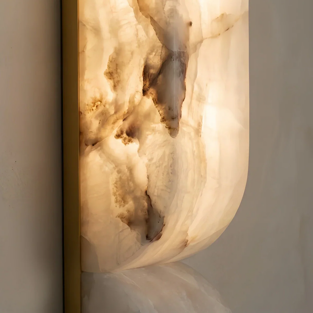 Modern Alabaster Wall Sconce – LED Stone Wall Light in Gold or Black for Living Room - Flindria