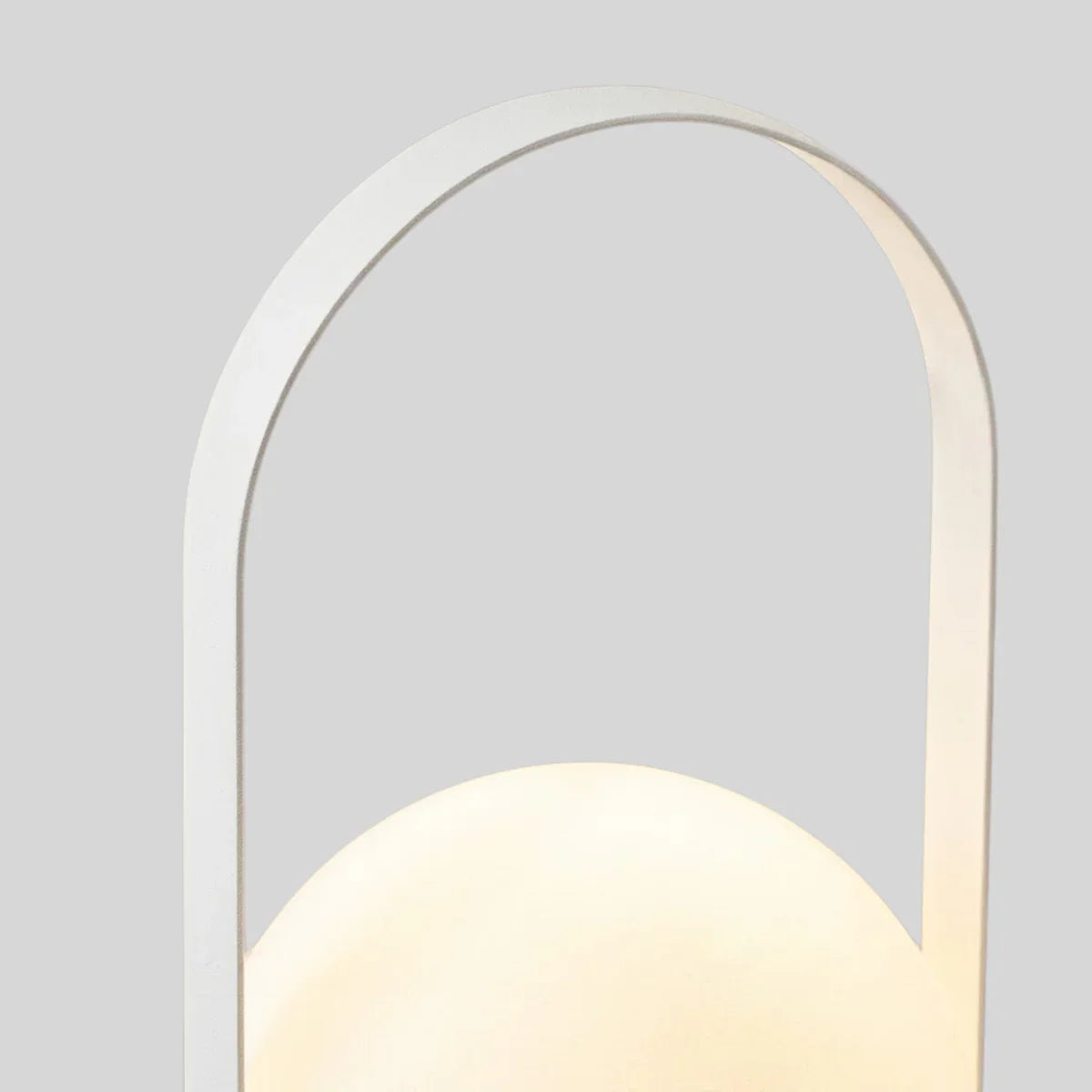 Lámpara de mesa portátil moderna – Linterna LED de vidrio con asa en dorado, negro o blanco - Flindria