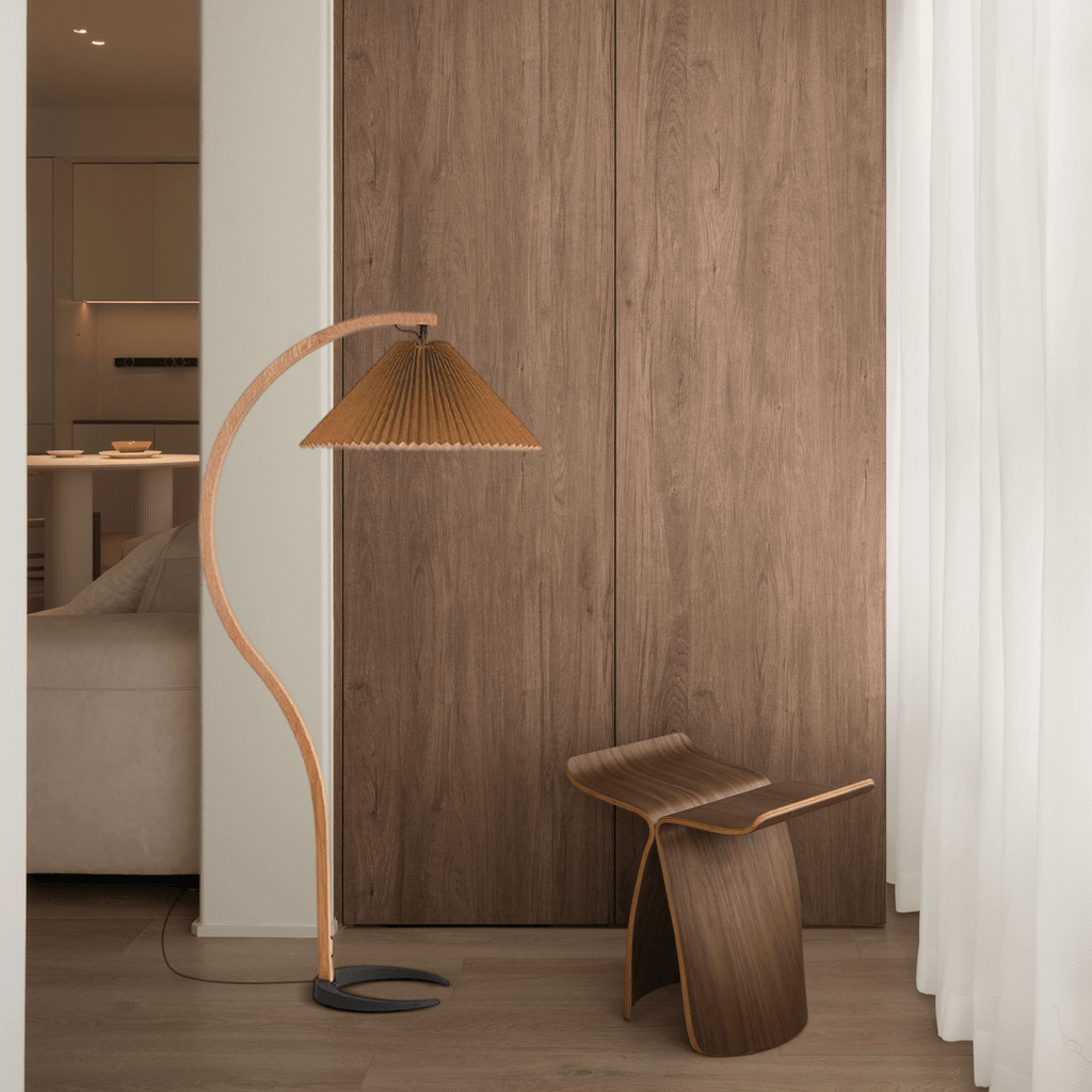 Modern Floor Lamp - Wood/Fabric in Beige/Coffee/White for Bedroom - Flindria