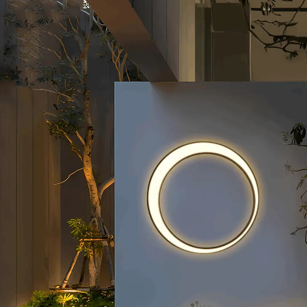 Art Deco LED Outdoor Wall Sconce with Remote Control for Exterior Spaces - Flindria