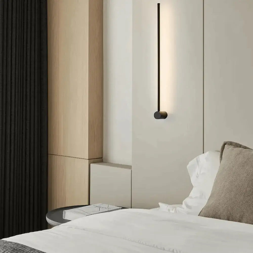 Minimalist Linear Wall Lamp – Black Modern Light for Living/Bedroom - Flindria